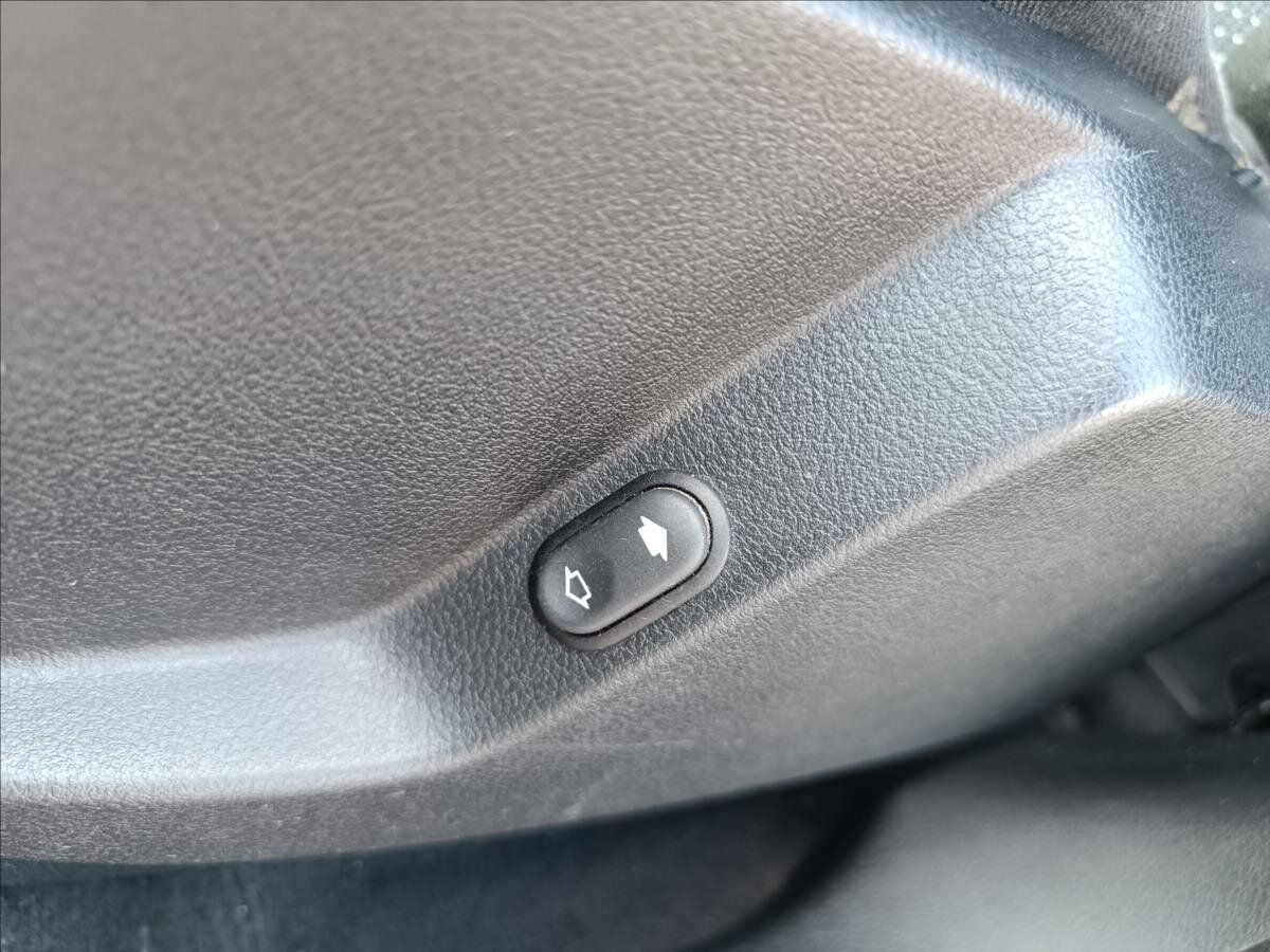 Ford S-MAX MPV 2,0 l 103 kw