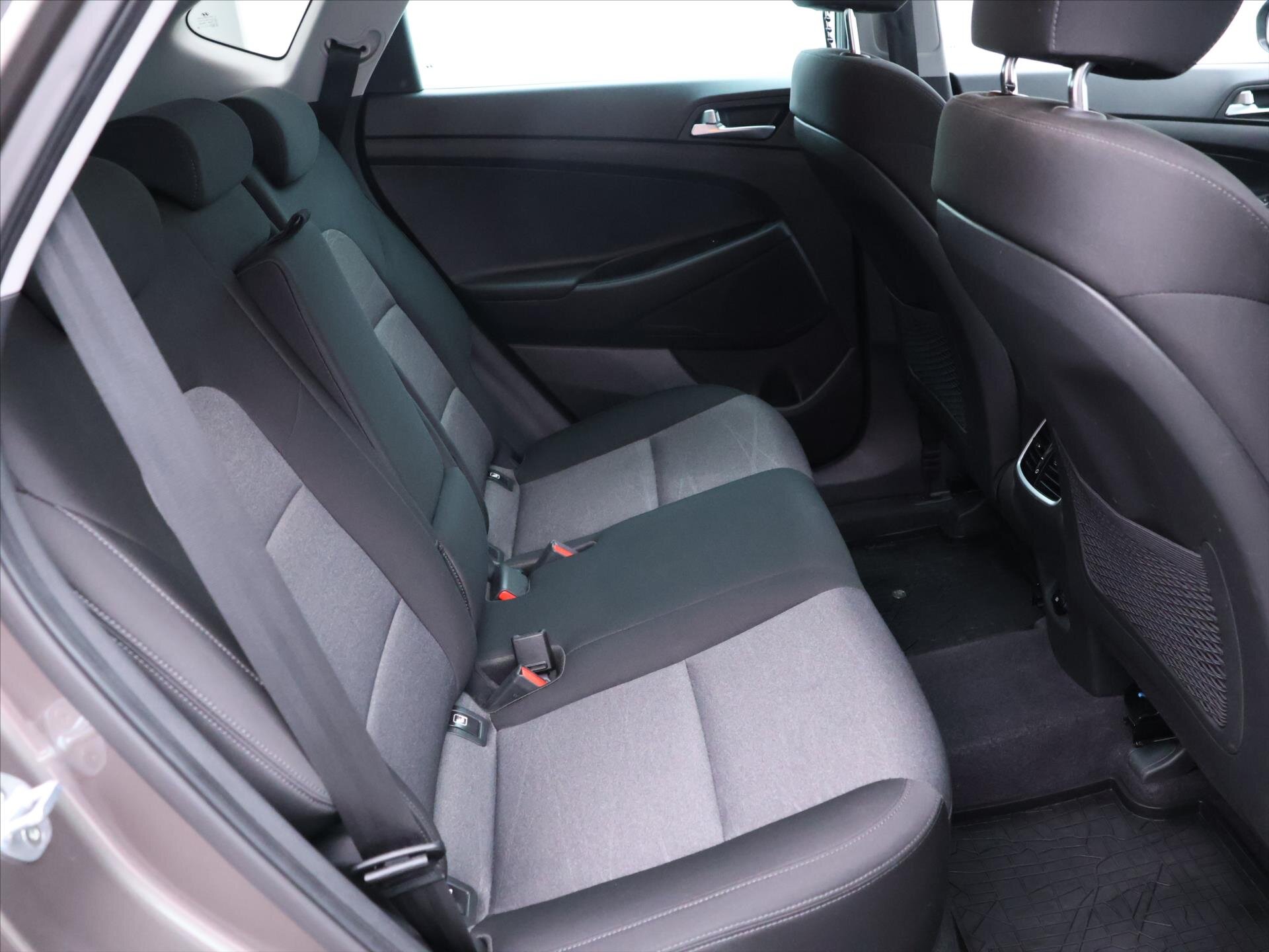 Hyundai Tucson SUV / Terénní 1,6 l 100 kw