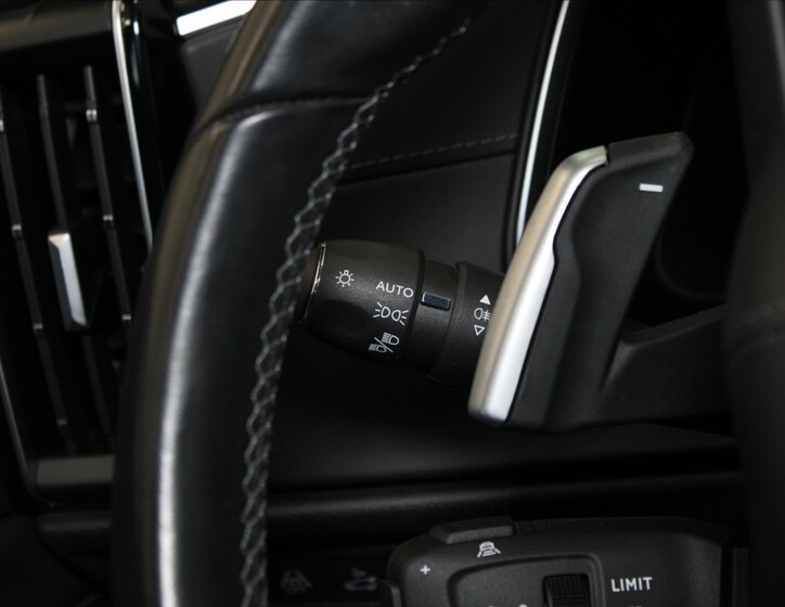 DS Automobiles DS9 26