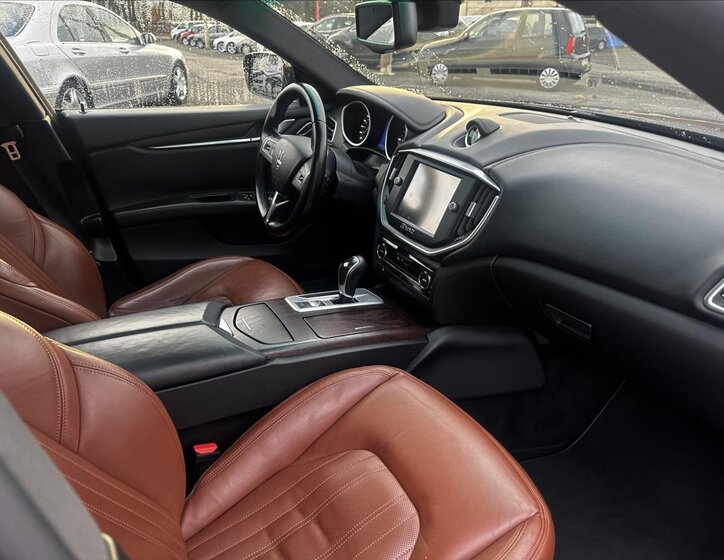 Maserati Ghibli Sedan 3,0 l 202 kw