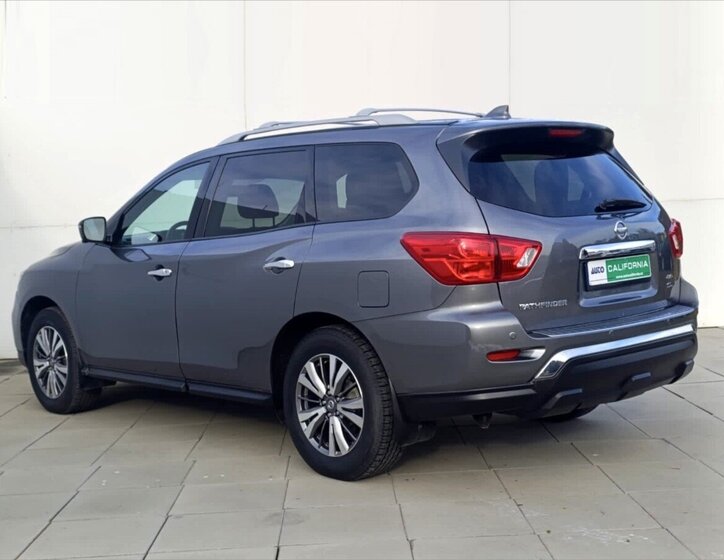 Nissan Pathfinder SUV / Terénní 3,5 l 212 kw