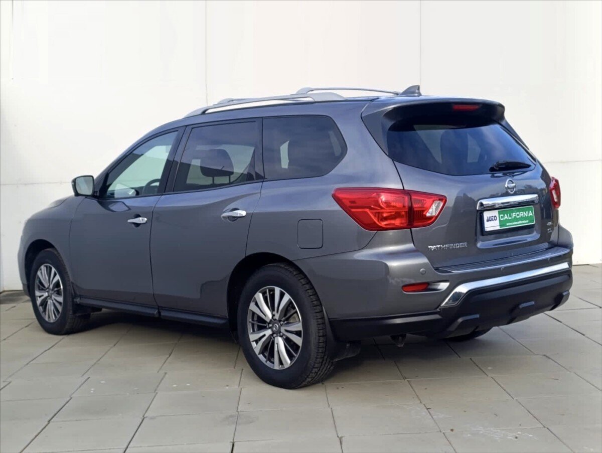 Nissan Pathfinder SUV / Terénní 3,5 l 212 kw