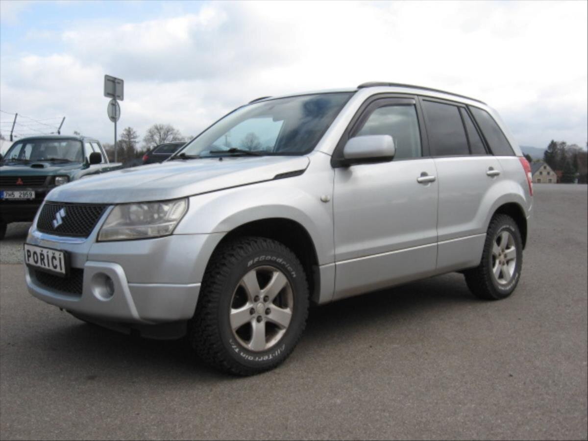 Suzuki Grand Vitara Kombi 2,0 l 103 kw