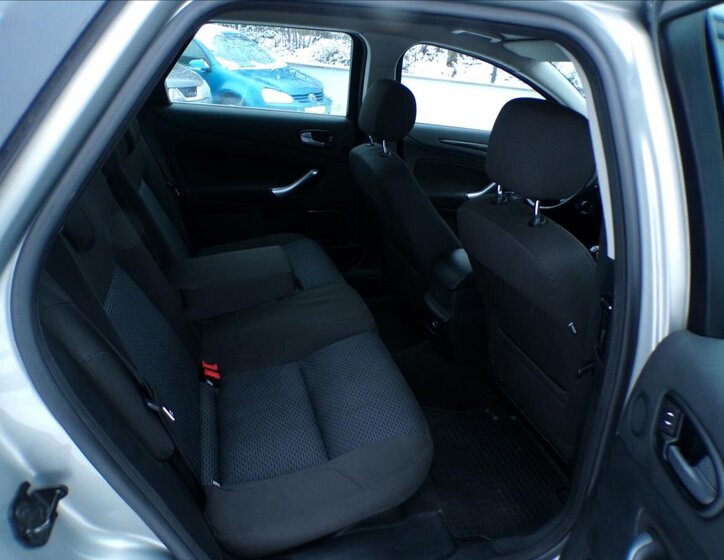 Ford Mondeo Kombi 2,0 l 103 kw