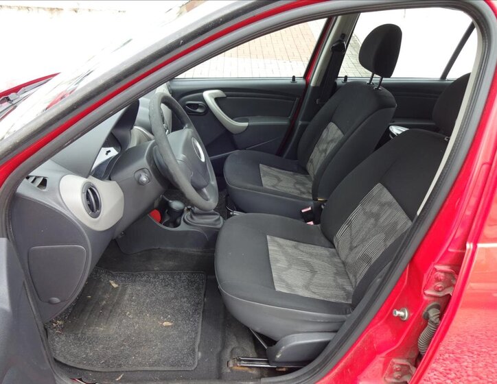 Dacia Sandero Hatchback 1,4 l 55 kw