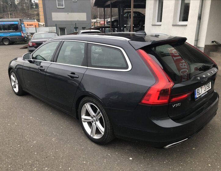Volvo V90 Kombi 2,0 l 140 kw