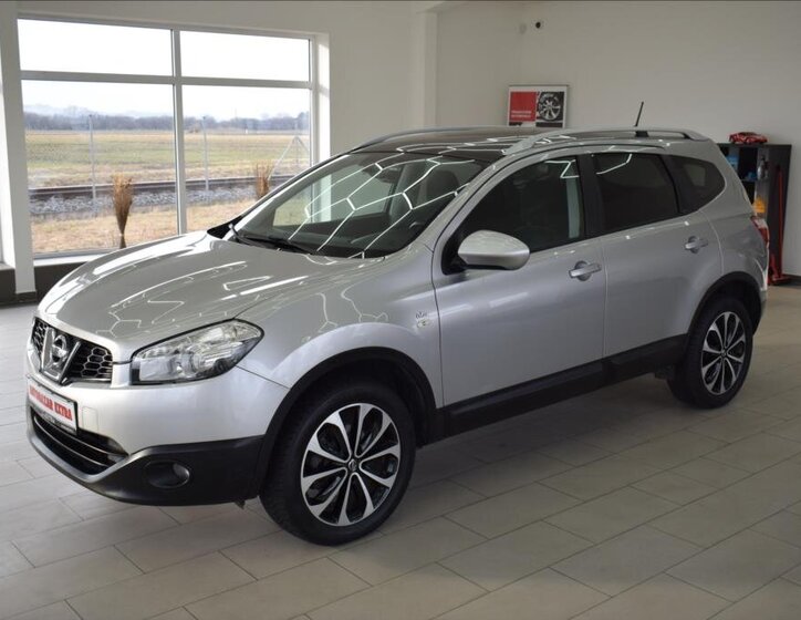 Nissan Qashqai SUV 2,0 l 104 kw