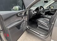 Audi Q7 10