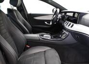 Mercedes-Benz Třídy E 12