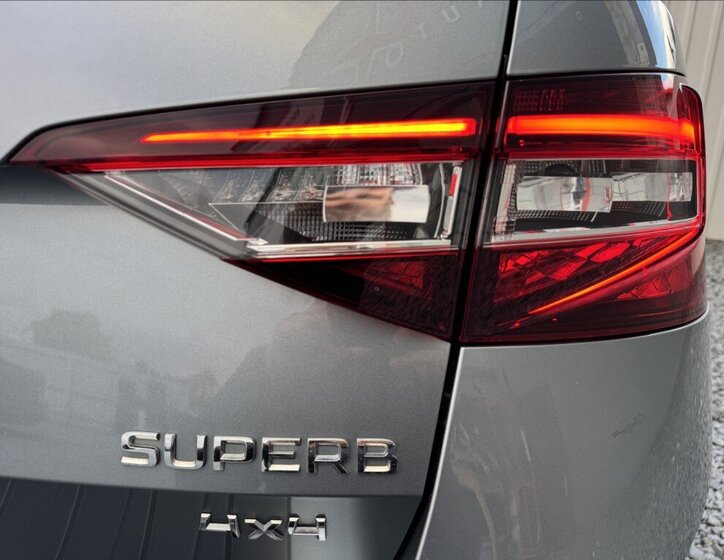 Škoda Superb 16