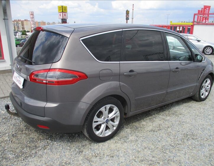 Ford S-MAX 5