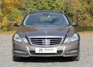 Mercedes-Benz Třídy E 8