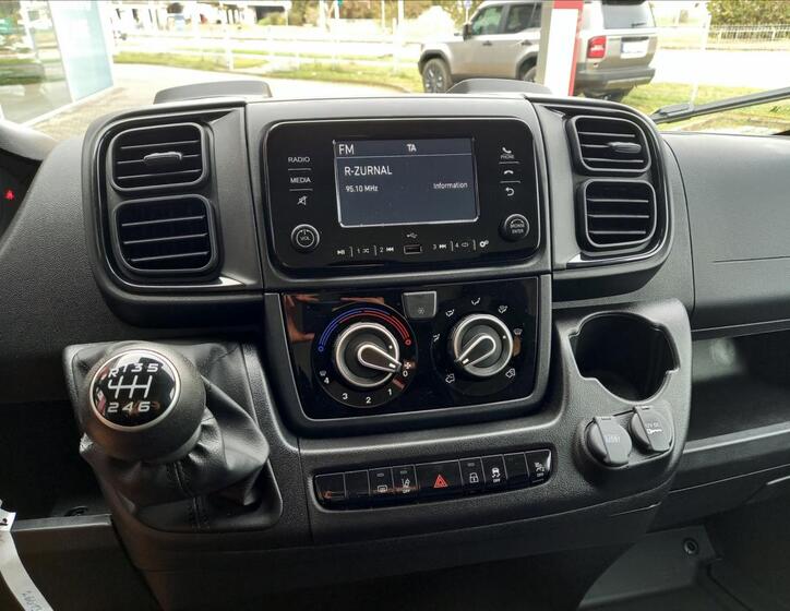 Toyota Proace Max 12