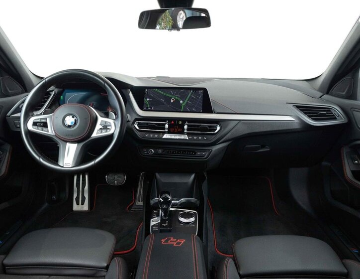 BMW Řada 1 Hatchback 2,0 l 195 kw