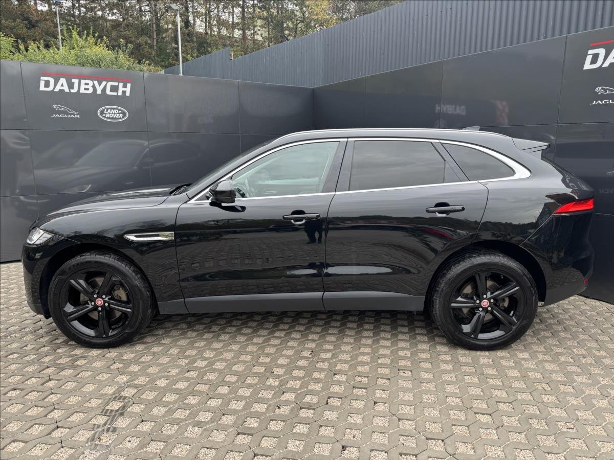 Jaguar F-Pace SUV / Terénní 3,0 l 221 kw
