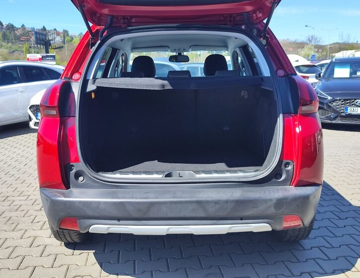 Peugeot 2008 SUV / Terénní 1,2 l 81 kw