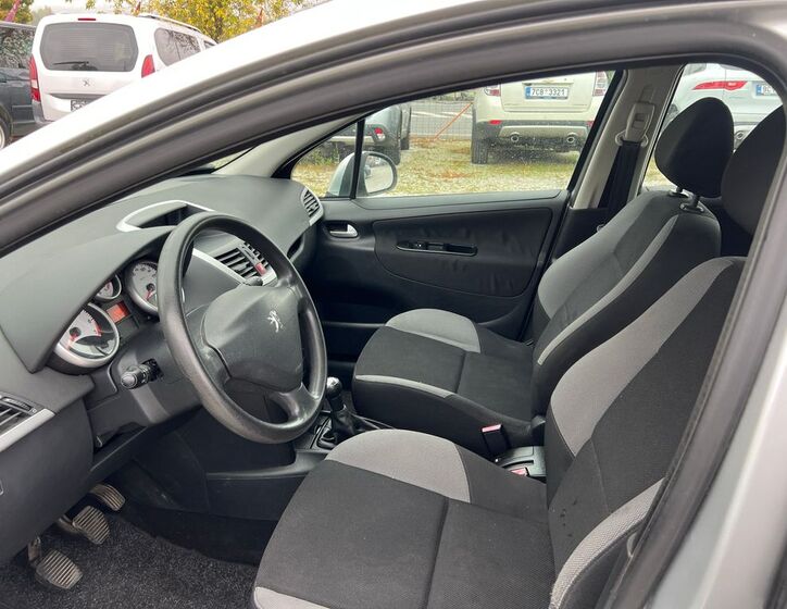 Peugeot 207 5