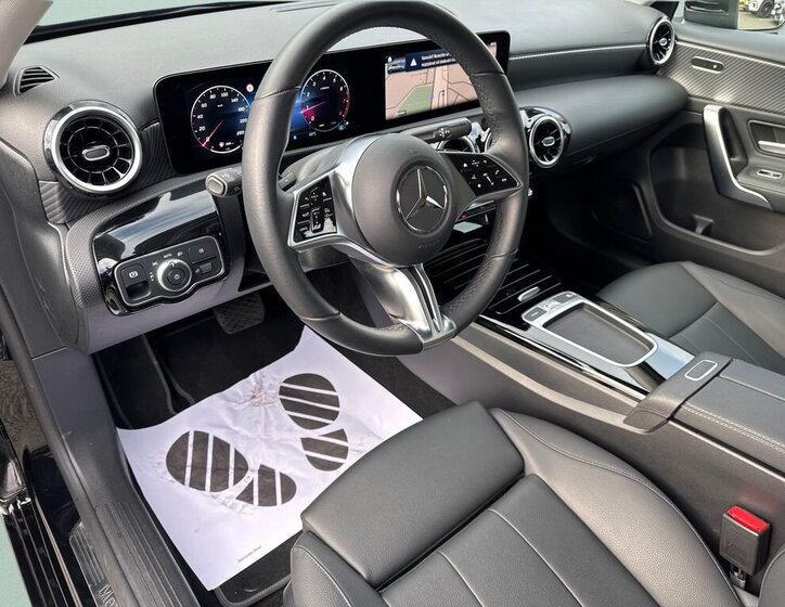 Mercedes-Benz Třídy A Hatchback 1,3 l 120 kw