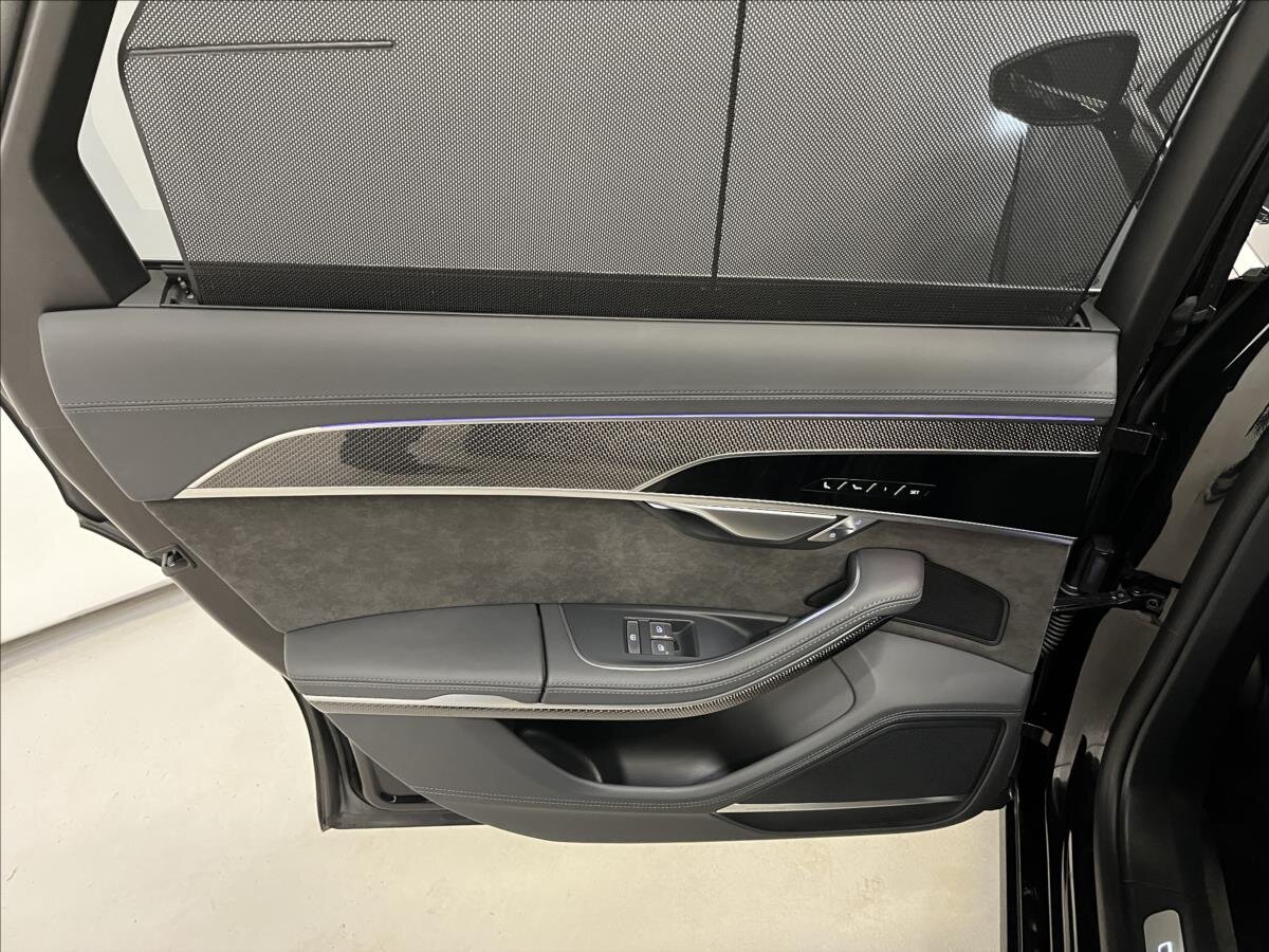Audi S8 Sedan / Limuzína 4,0 l 420 kw