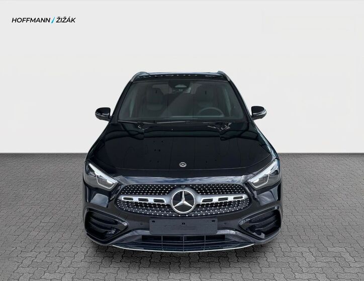 Mercedes-Benz GLA 2