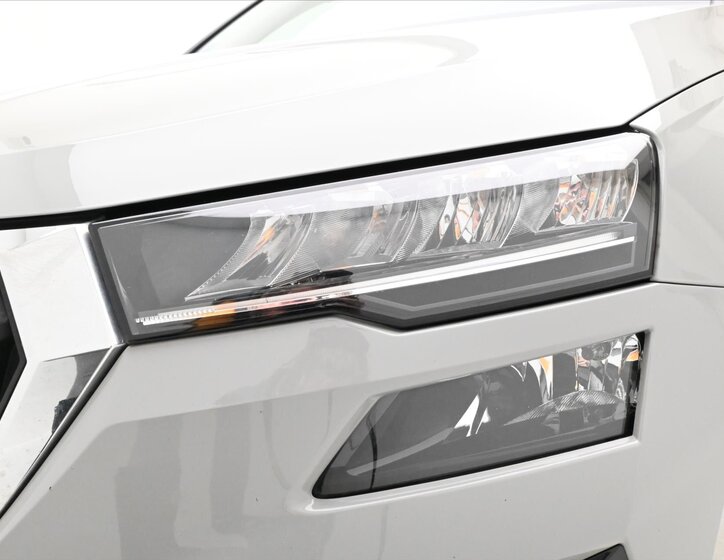 Škoda Karoq SUV 999,0 81 kw