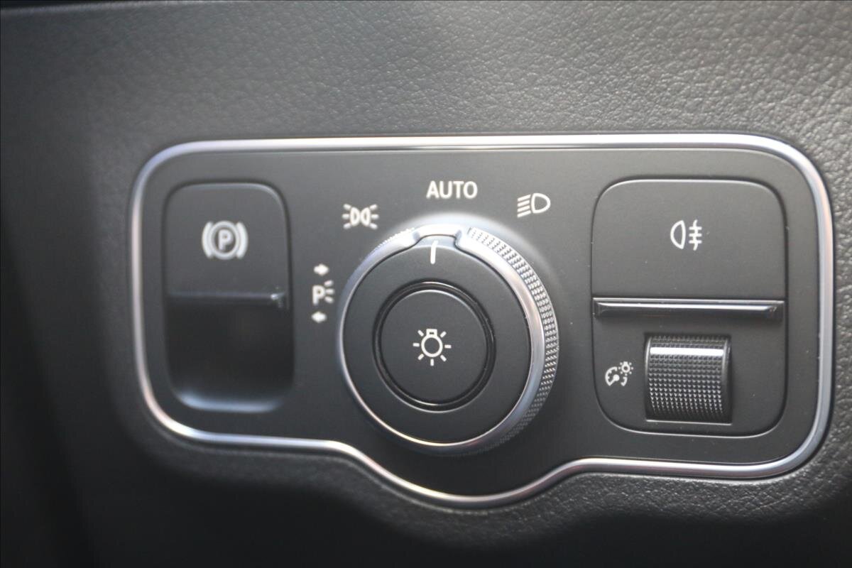 Mercedes-Benz Třídy B Kombi 1,3 l 100 kw