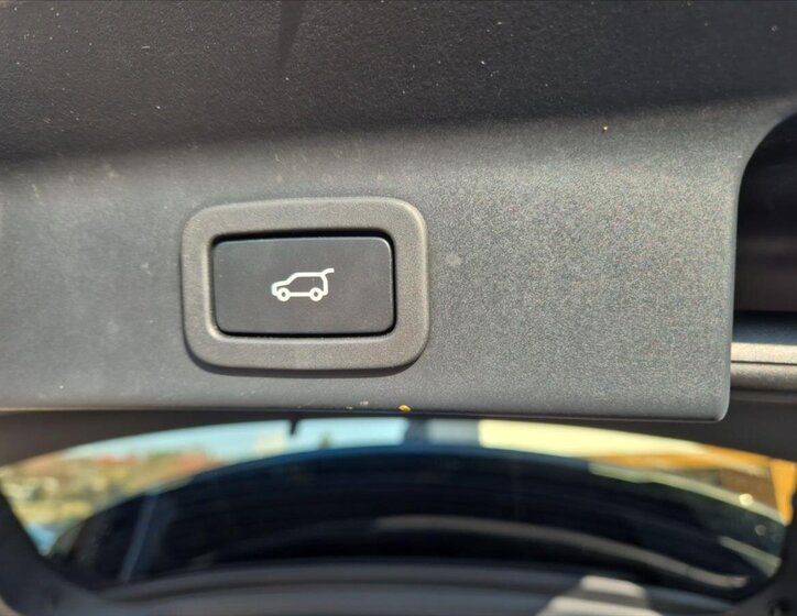 Jaguar F-Pace SUV / Terénní 3,0 l 221 kw