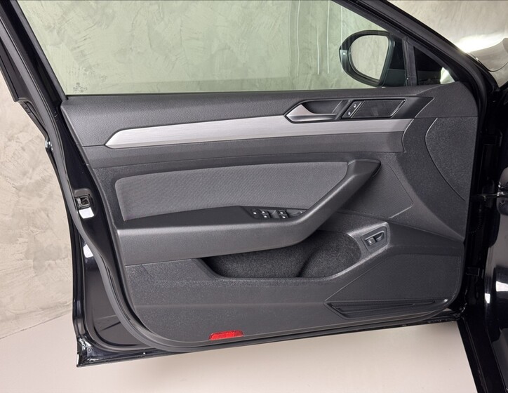 Volkswagen Passat 16