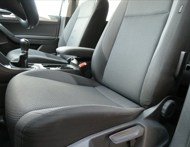 Volkswagen Touran MPV 1,2 l 81 kw