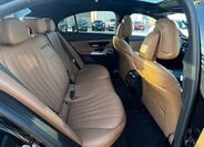 Mercedes-Benz Třídy E 12