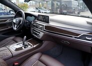 BMW Řada 7 26