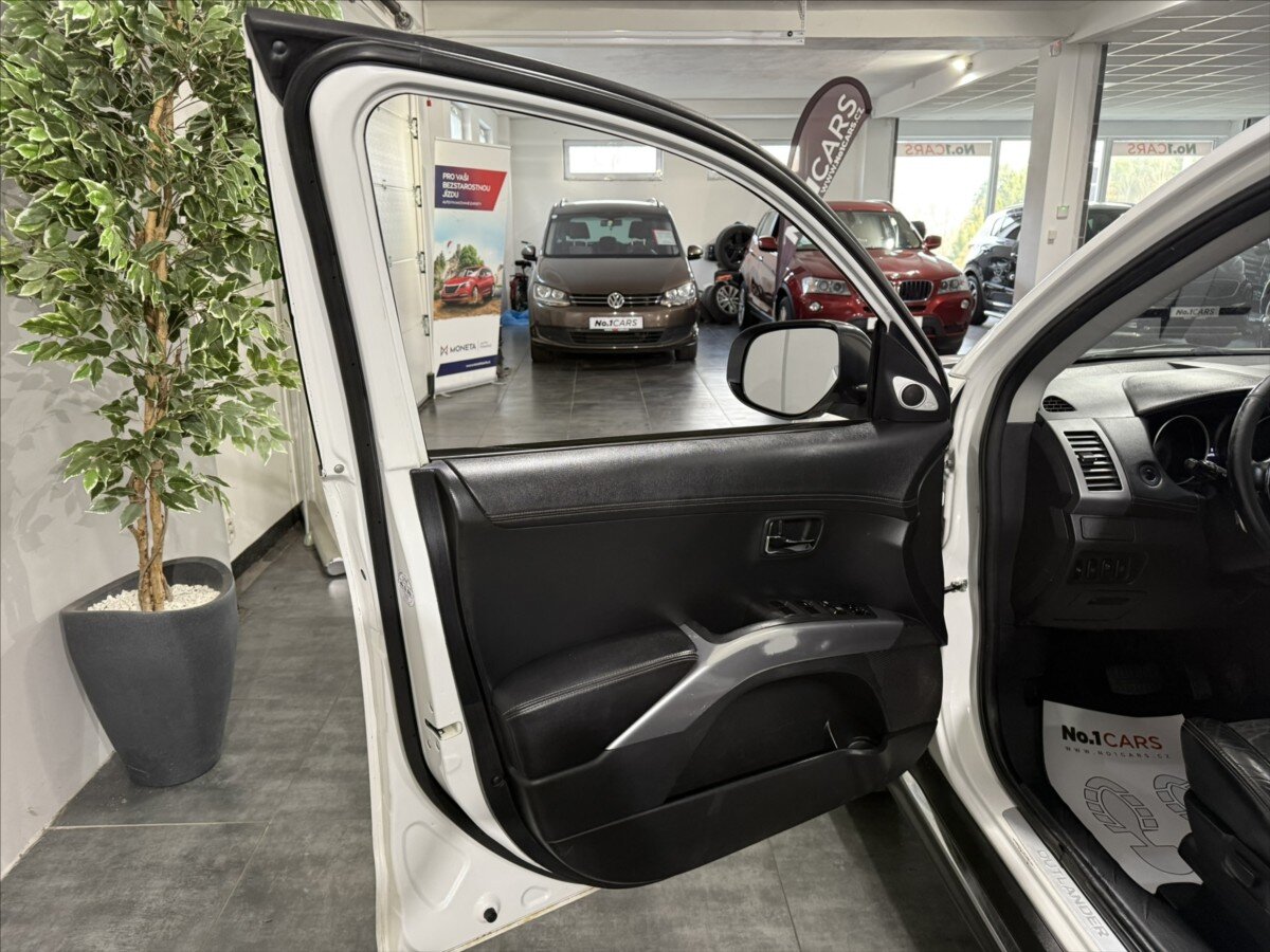 Mitsubishi Outlander SUV / Terénní 2,2 l 115 kw