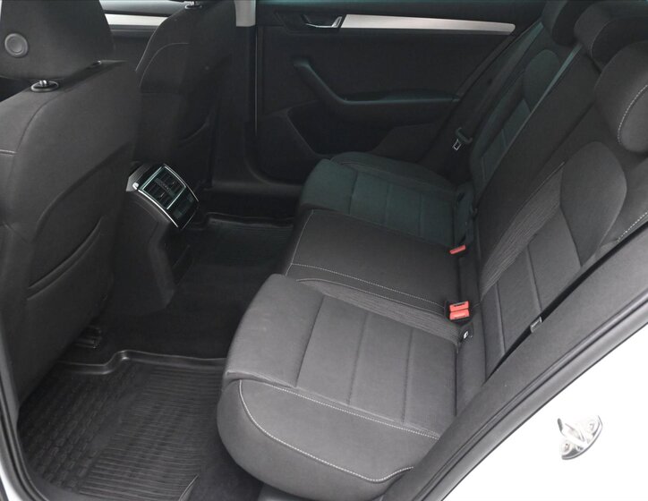 Škoda Superb Kombi 1,6 l 88 kw