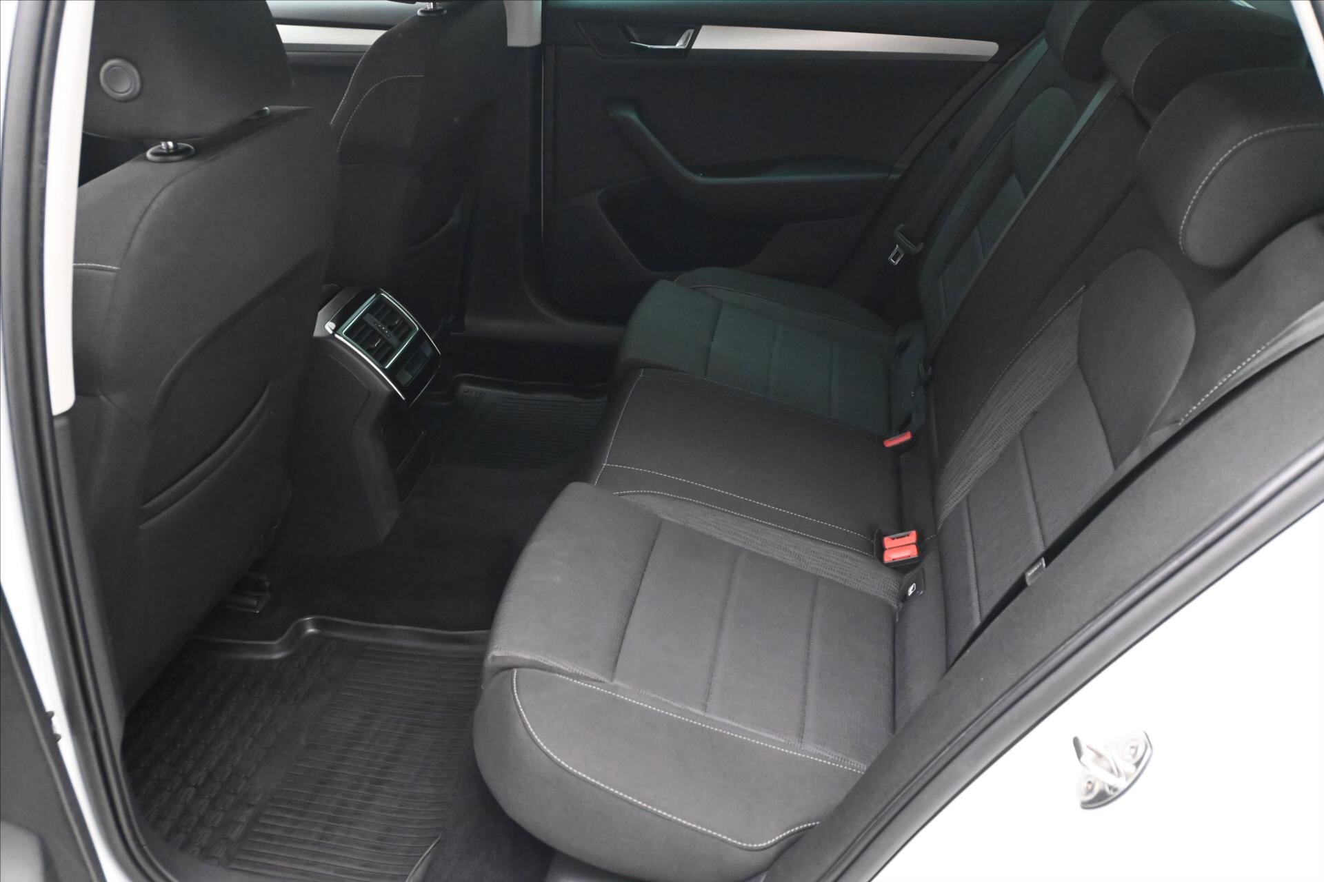 Škoda Superb Kombi 1,6 l 88 kw