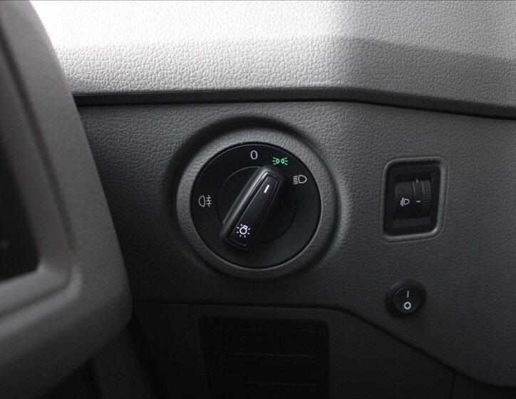 Volkswagen Crafter Skříň 2,0 l 103 kw