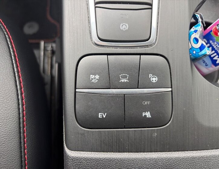 Ford Kuga SUV / Terénní 2,5 l 140 kw