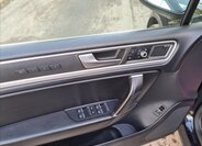 Volkswagen Touareg SUV 4,1 l 250 kw