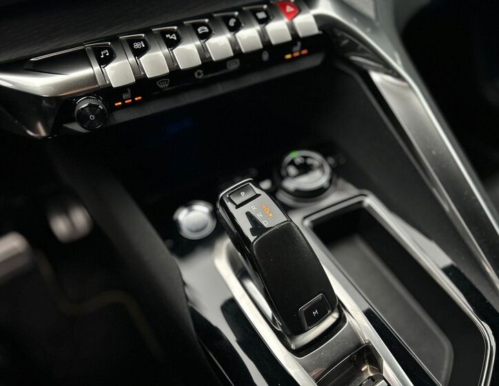 Peugeot 3008 SUV / Terénní 2,0 l 130 kw