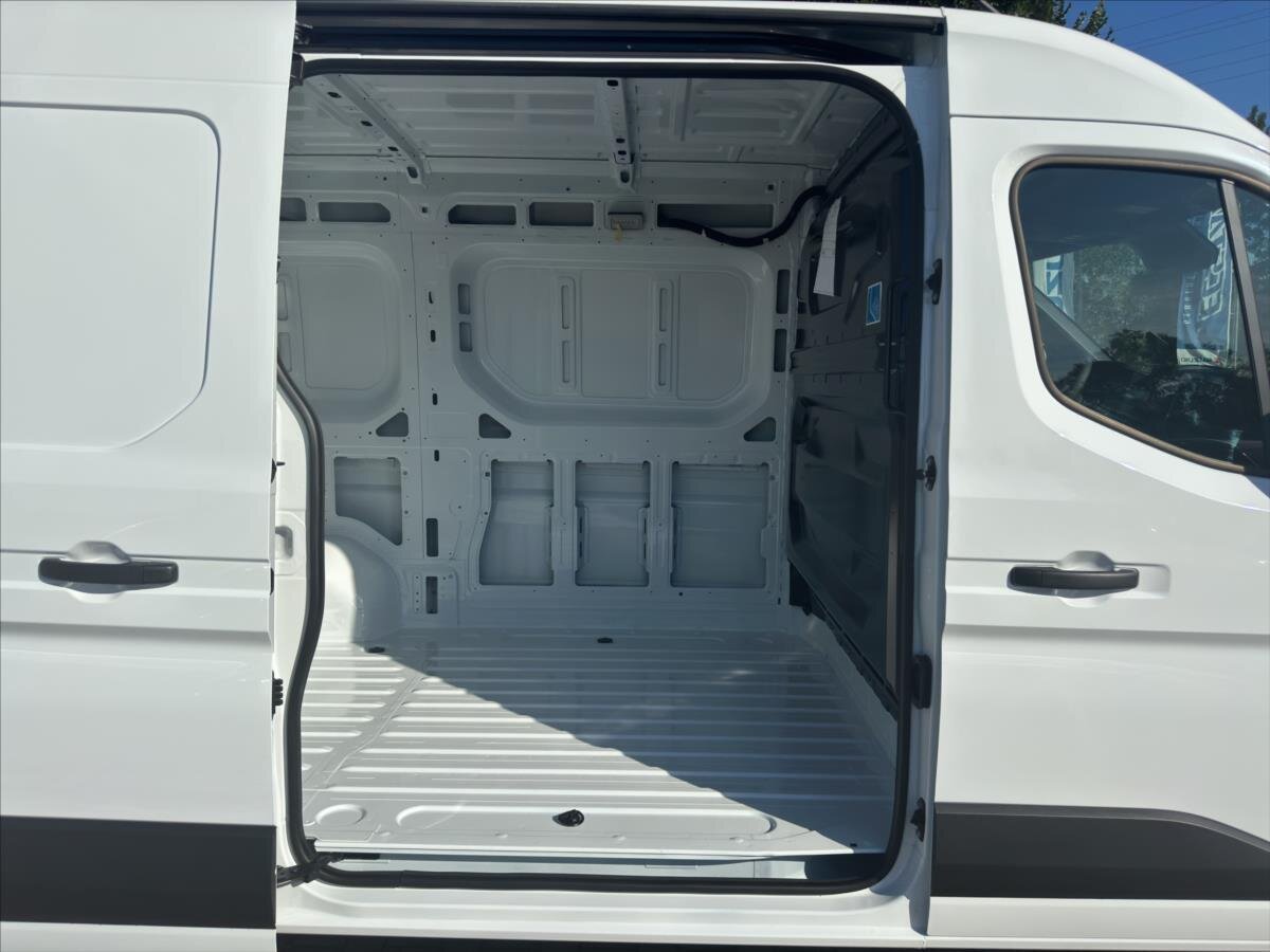 Nissan Interstar Ostatní 2,0 l 96 kw