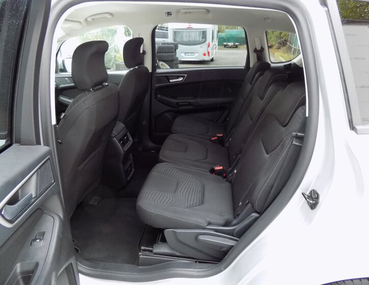 Ford S-MAX 11