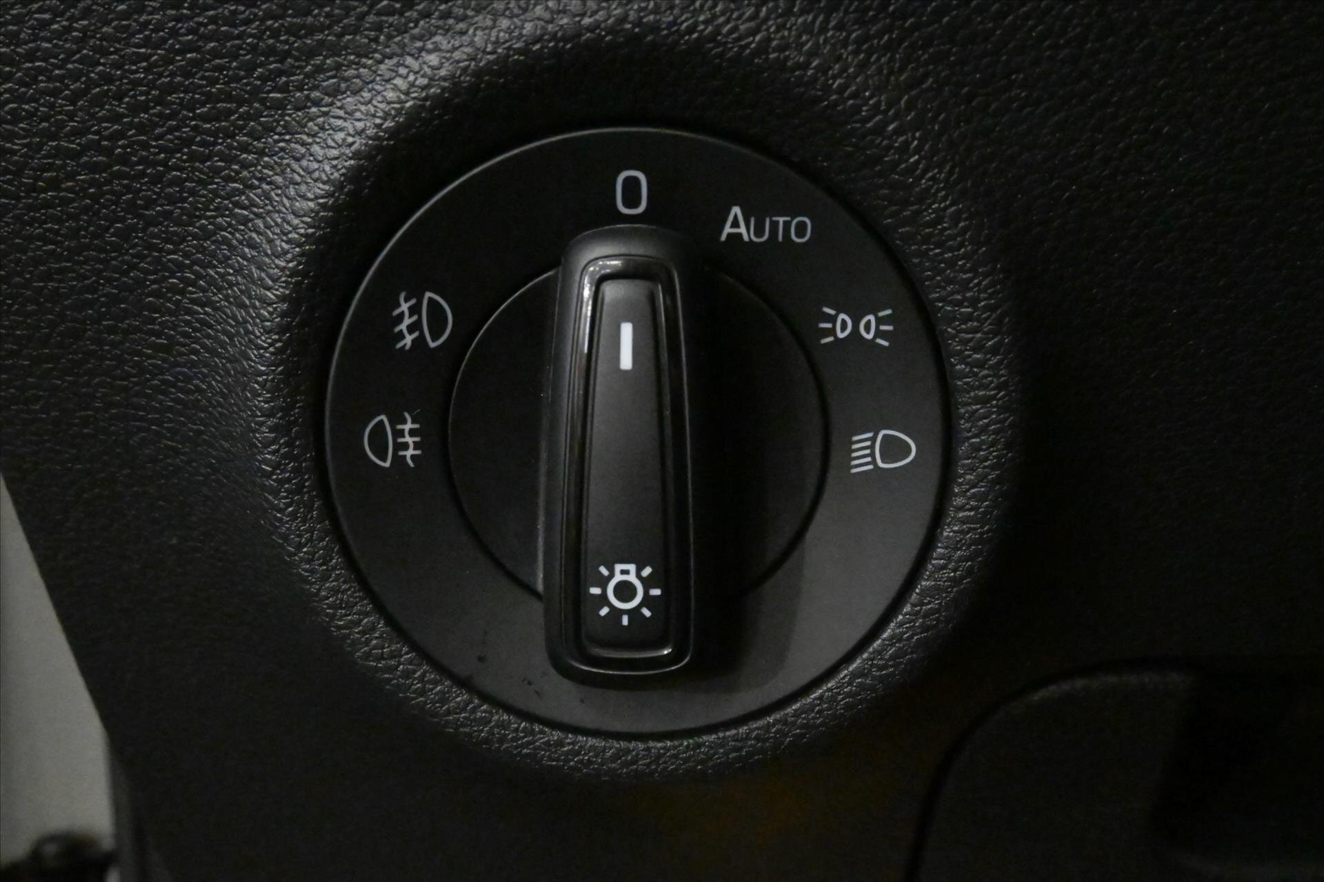 Škoda Karoq SUV 999,0 81 kw