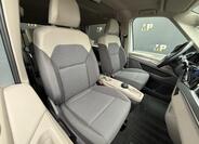 Volkswagen Multivan 14