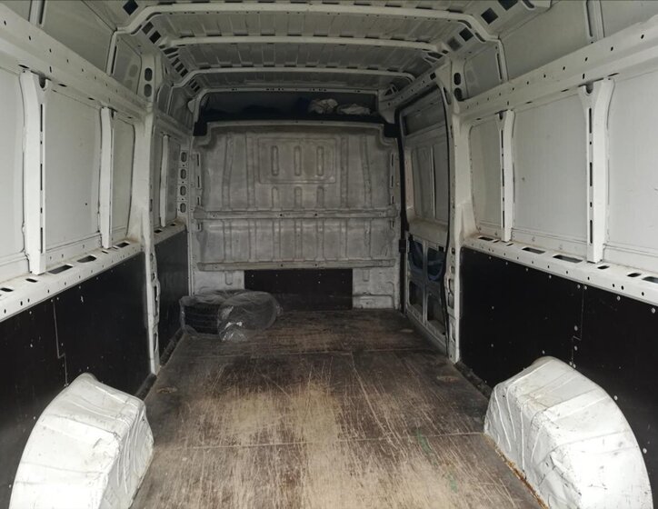 Peugeot Boxer Skříň 2,2 l 110 kw