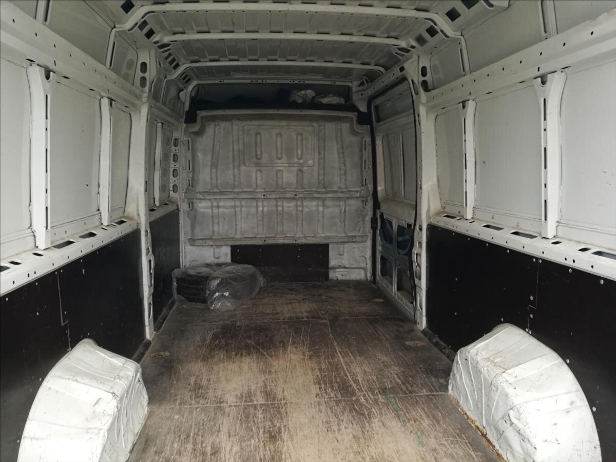 Peugeot Boxer Skříň 2,2 l 110 kw
