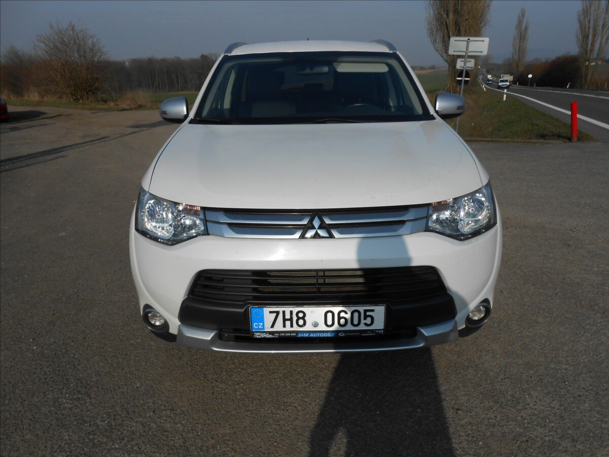 Mitsubishi Outlander Kombi 2,3 l 110 kw