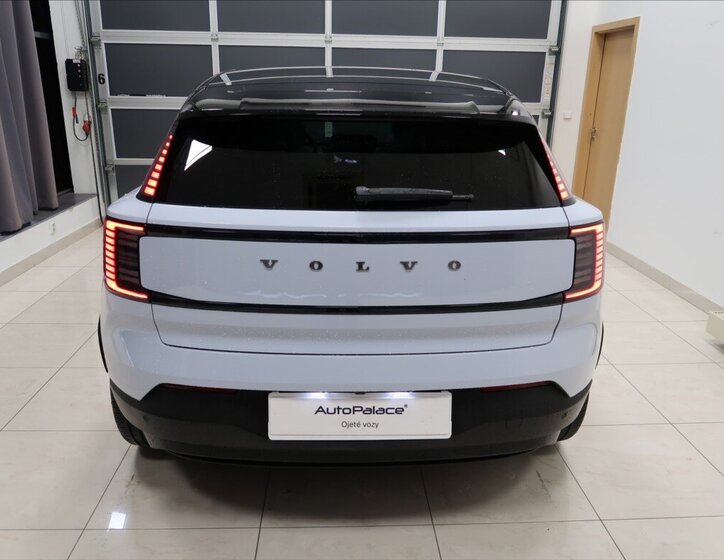 Volvo EX30 SUV 0,0 200 kw