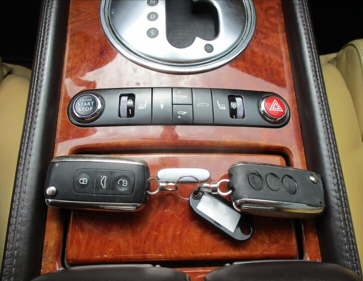 Bentley Continental GT 17