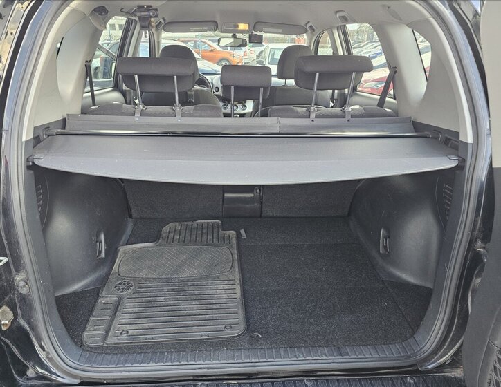 Toyota RAV4 Kombi 2,2 l 100 kw