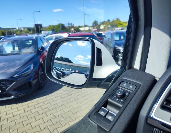 Volkswagen Multivan 34