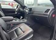 Jeep Grand Cherokee 8